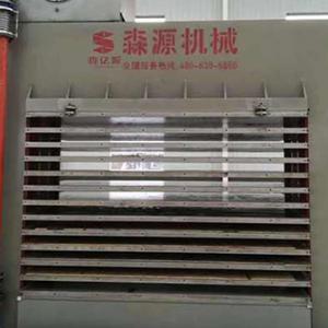 濟(jì)寧李總兩臺壓機(jī)安裝調(diào)試現(xiàn)場